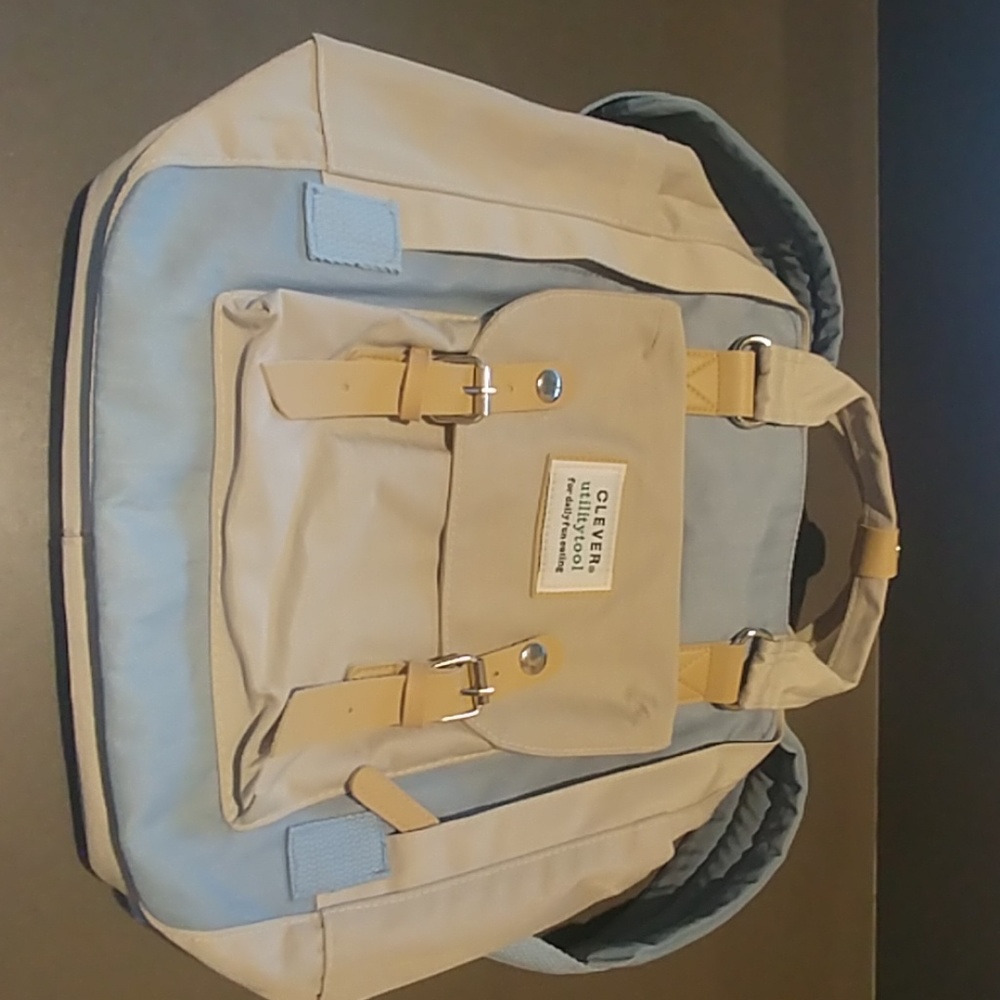 Purse/ backpack - Picture 3 of 6